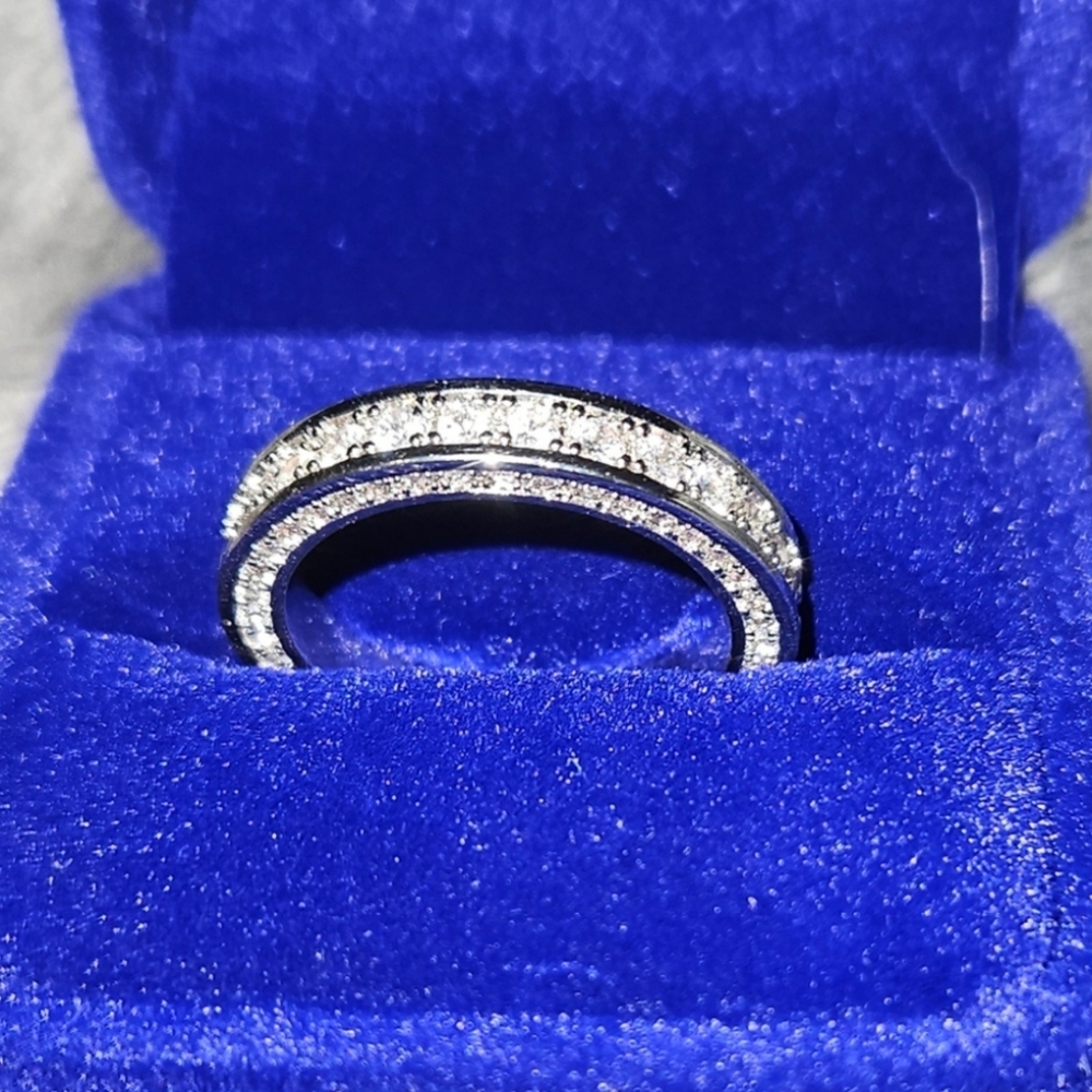 Vintage Style Silver & Simulated Diamond Pavè Ring. NWOT'S